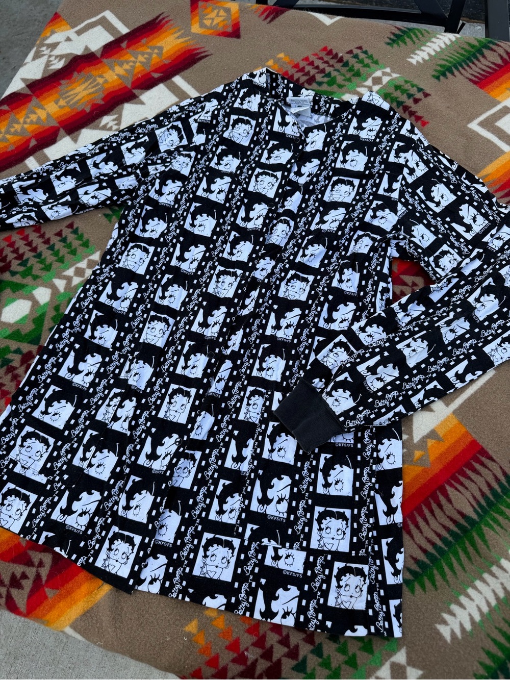 Vintage Betty Boop Black & White Graphic Long scrub Top